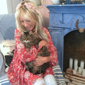 Fifi O'Neill's photo