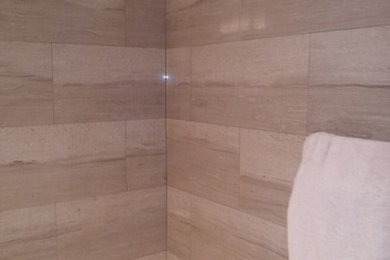 Bathroom - bathroom idea in New York