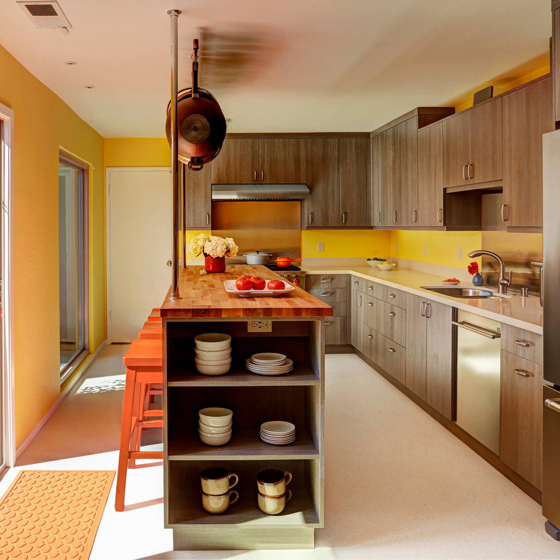 Bright & Modern Condo Kitchen
