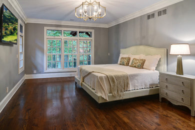 Inspiration for a bedroom remodel in Chicago