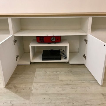 Meuble télé avec grand linéaire de rangement