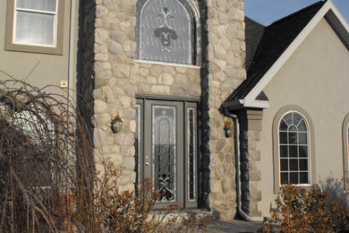 Elegant entryway photo in Salt Lake City