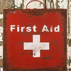 DISTRESSED METAL FIRST AID BOX - Products