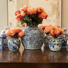 POTTERY/VASES