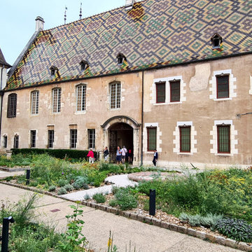 Échos Polychromes - Jardin du Musée de l'Hôtel-Dieu - Hospices de Beaune