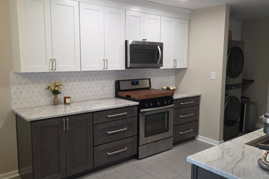 Trendy kitchen photo in Charlotte