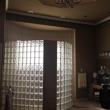 Spacious and Luxurious Master Bath