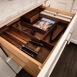 SHOWROOM - Kitchen Drawer Organizers