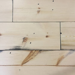 Red pine 7'' distressed - Hardwood Flooring