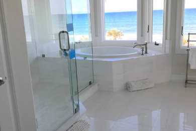 Inspiration for a transitional bathroom remodel in Jacksonville
