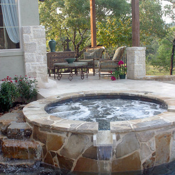 Infinity Pool With Spa In San Antonio, TX