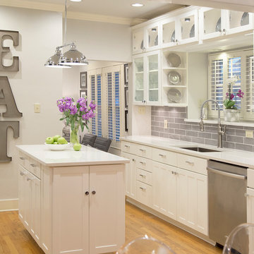 White Kitchen in Benjamin Moore's "Simply White"