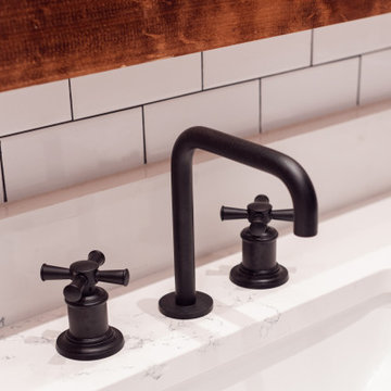 English Chestnut | Master Bathroom