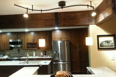 Example of a minimalist kitchen design in Dallas