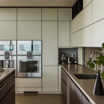 Modern elegance with LEICHT cabinets