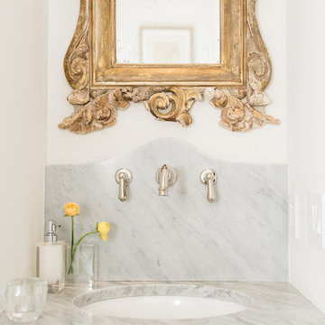 Master Bed & Bathroom