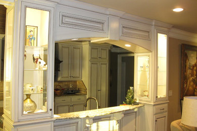 Inspiration for a contemporary kitchen remodel in Birmingham