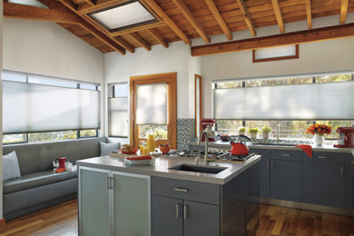 Example of a transitional kitchen design in New York