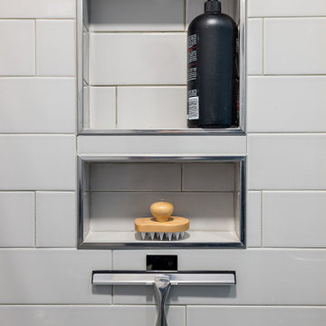 Starmark Maple Ridgeville Main/Guest Bathroom in Macadamia