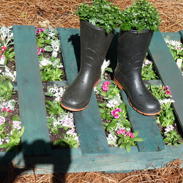 upcycle wood pallet for the garden