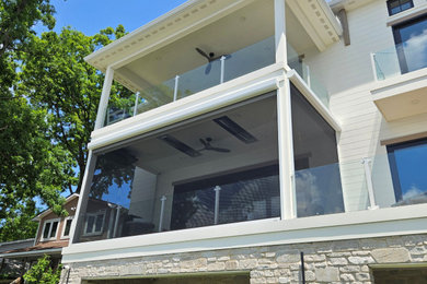 This is an example of a porch design in Detroit.