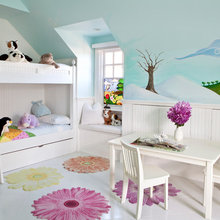 MIAS BEDROOM