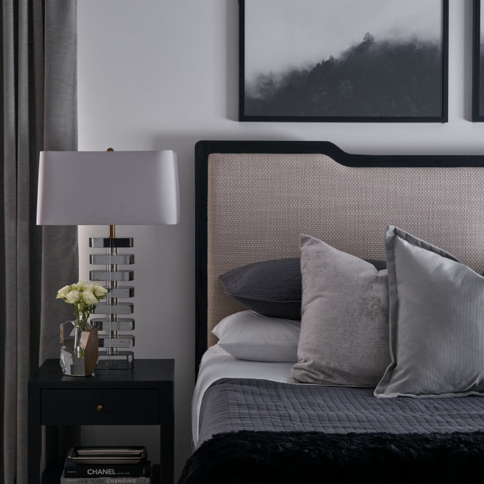 Bedroom photo in New York
