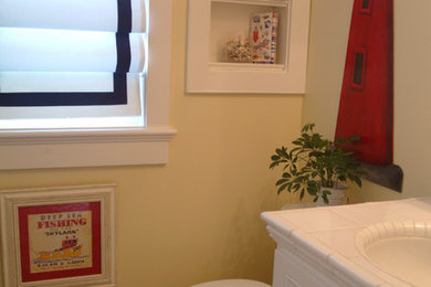 Inspiration for a coastal bathroom remodel in Los Angeles
