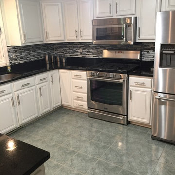 cabinet refacing with backsplash