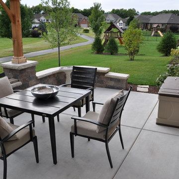Yorkville - Pergola with Seat Wall & Driveway Borders