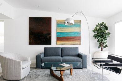 Inspiration for a mid-century modern living room remodel in Phoenix