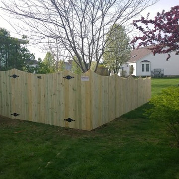 PREASURE TREATED PRIVACY FENCE SCALLOPED TOP