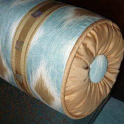 Decorative Pillows - Bedding