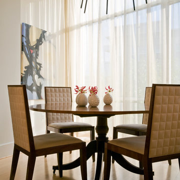 Dining room with impact lighting