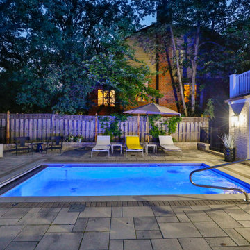 Hinsdale, IL Compact Rectilinear Swimming Pool with Automatic Pool Cover
