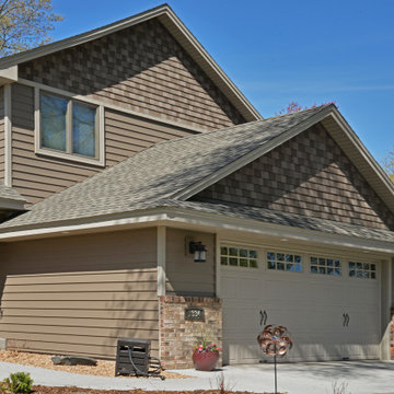 Proper gables, garage eyebrow and mixed surfaces
