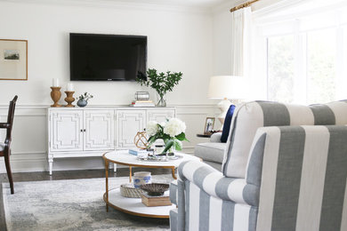 Transitional family room photo in Toronto