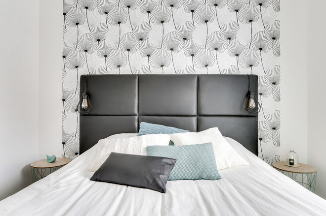 Contemporary Bedroom by H&S DÉCO