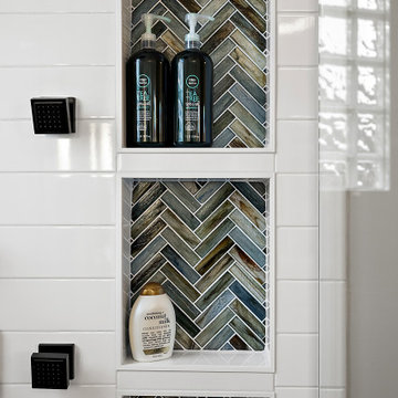 Showplace Vienna Primary Bathroom in Maple Cashew