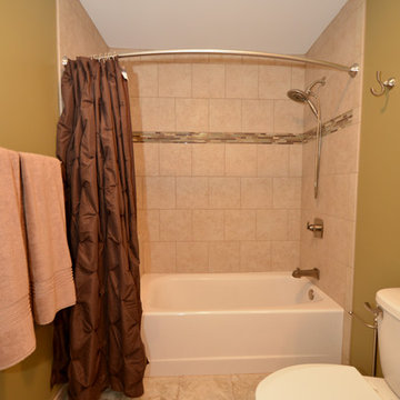 Busse Hall bath with tub bench