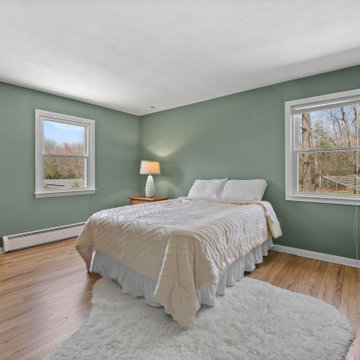 877 Chestnut Hill Road, Glastonbury, CT 06073
