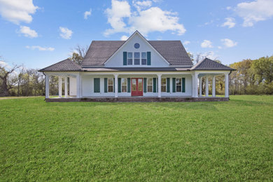 Victorian exterior home idea in New Orleans