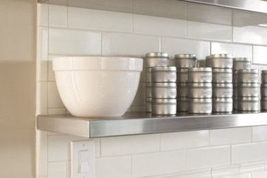 Example of a transitional kitchen design in Chicago