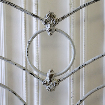 Antique Iron Bed Full Size