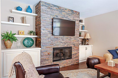 Example of a classic living room design in Las Vegas