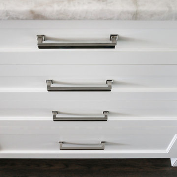 Simply Beautiful: Hinsdale Transitional