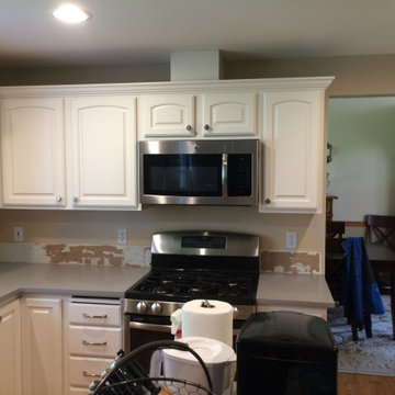 Low profile under cabinet dimmable LED lighting