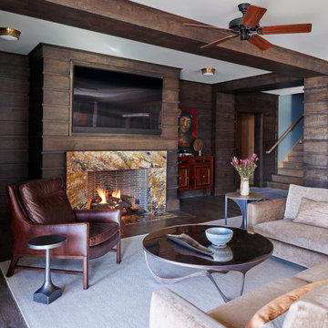 Anthracite Lodge Family Room