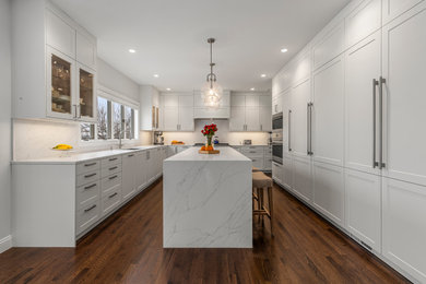 Minimalist kitchen photo in New York