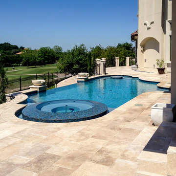 CUSTOM POOLS